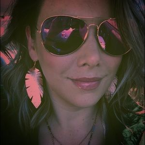 Meet your Posher, Lauren